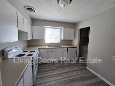 Main picture of 4715 Gladstone St
