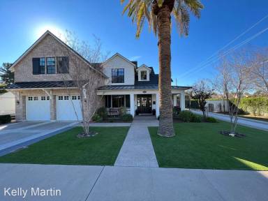 Main picture of 3801 E Weldon Ave