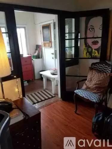 Main picture of 1847 S Rimpau Blvd
