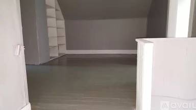 Main picture of 209 W Miller Ave