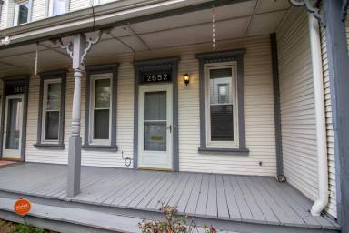 Main picture of 2652 Park Ave
