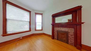Main picture of 1017 W School St
