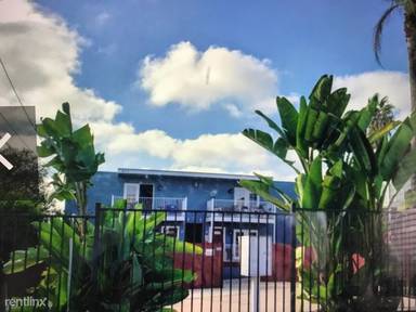 Main picture of 809 Carey Rd