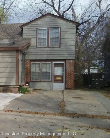 Main picture of 443 1/2 Elm Ave