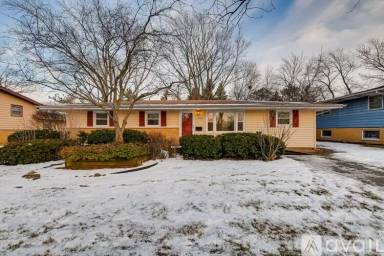 Main picture of 18923 Greenbay Ave
