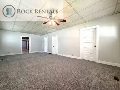 Main picture of 601 W 8th Ave