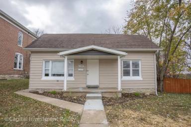 Main picture of 1120 E McCarty St