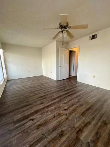 Main picture of 5101 5111 Nicholson Dr