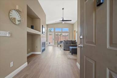 Main picture of 10528 Jeremy Pointe Ave