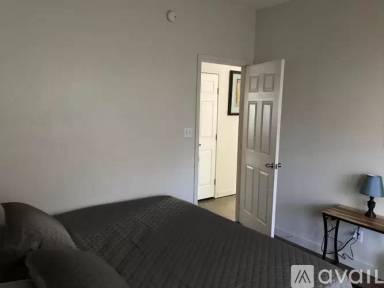 Main picture of 625 W Martin Luther King Dr