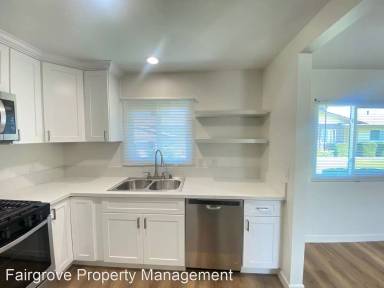Main picture of 228 S Oak St