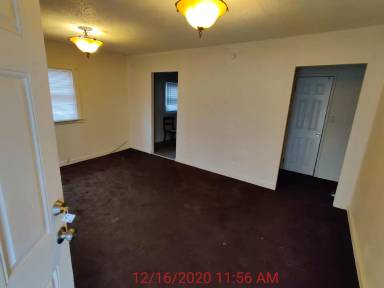 Main picture of 2410 Joan Pl