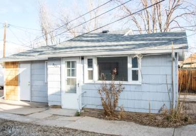 Main picture of 207 W 8th St