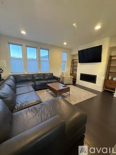 Main picture of 3109 Elm Ave