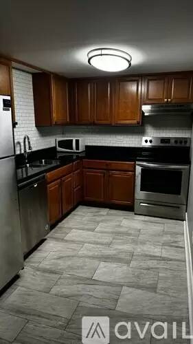 Main picture of 525 N Quentin Rd