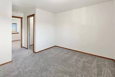 Main picture of 1182 E Grover St