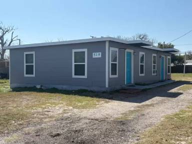Main picture of 519 Claride St