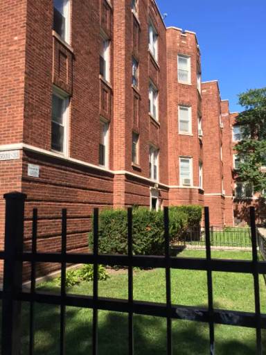 Main picture of 5031 N Harding Ave