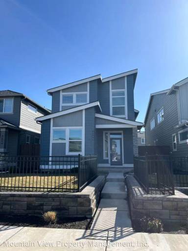 Main picture of 3726 NE Petrosa Ave