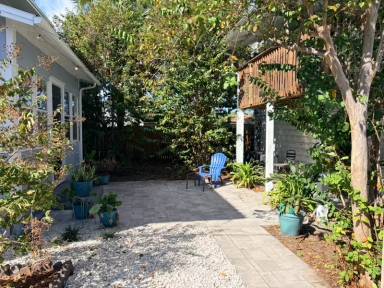 Main picture of 2745 2nd Ave S