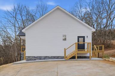 Main picture of 939 Nichols Rd