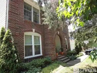 Main picture of 201 Widecombe Ct