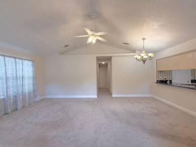 Main picture of 2961 Viking Way