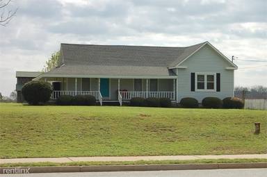 Main picture of 1938 Houston Lake Rd