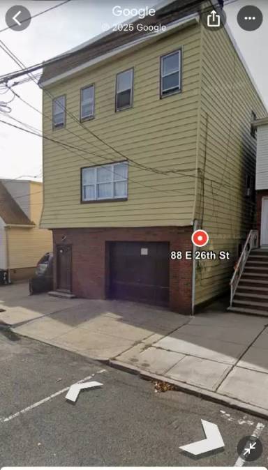 Main picture of 88 E 26th St