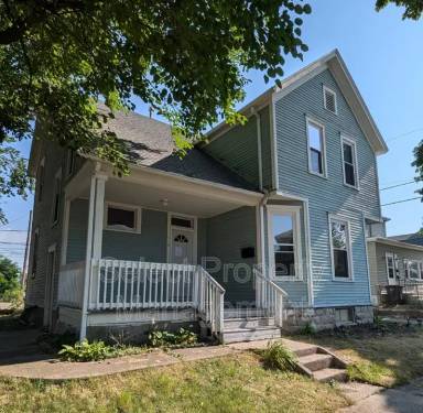 Main picture of 115 E Suttenfield St