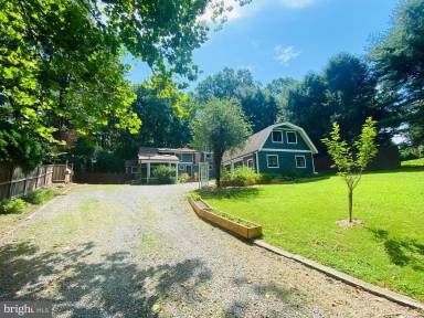 Main picture of 1929 Hunter Mill Rd