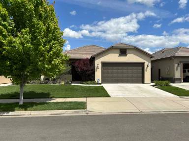 Main picture of 4684 Falcon Crest Way
