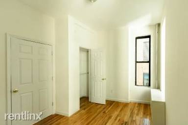 Main picture of 205 E 94th St