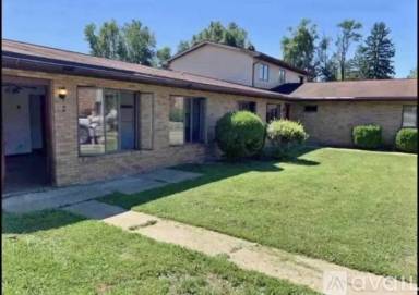 Main picture of 135 Paddock Green Dr