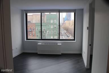 Main picture of 250 East Houston