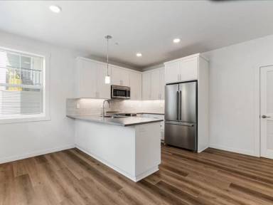 Main picture of 8438 SE 21st Ave