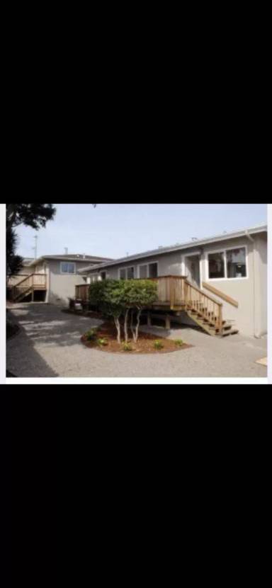 Main picture of 835 Hickory Pl