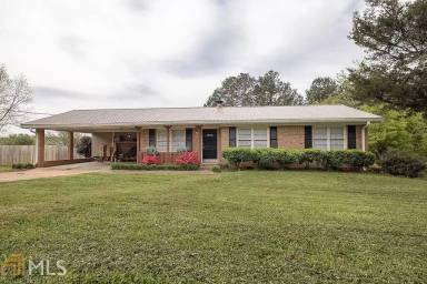 Main picture of 295 Vincent Dr