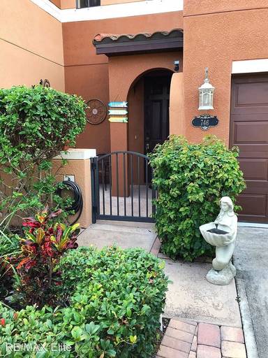 Main picture of 746 Ventura Dr