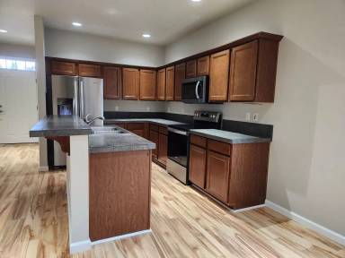 Main picture of 360 Tremont Ave