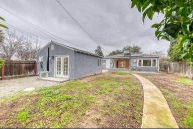 Main picture of 1537 N Safford Ave