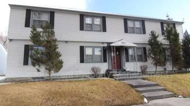 Main picture of 1020 Lake Ave