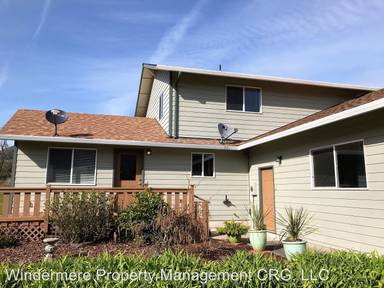 Main picture of 410 Columbia St