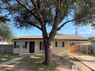 Main picture of 687 W Gem Ave