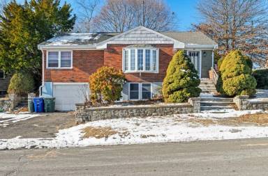 Main picture of 77 Alexander Ave