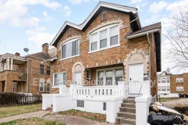 Main picture of 979 Burton Ave