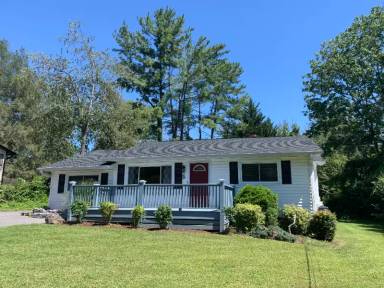 Main picture of 5 N Pershing Rd