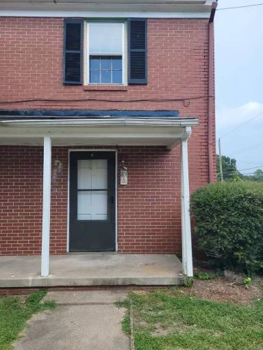 Main picture of 405 Beech St