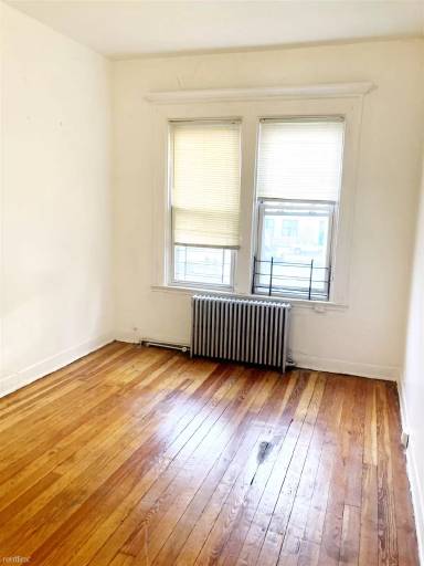 Main picture of 535 E 29th St