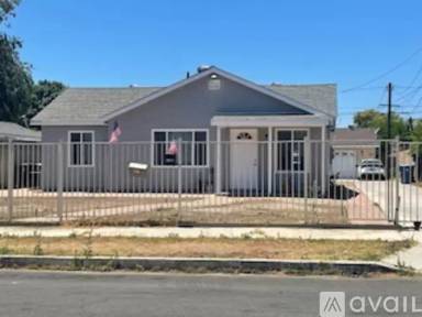 Main picture of 10839 Burnet Ave